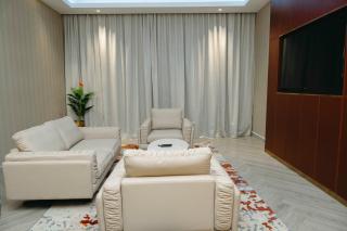 Gerwill Hotel - - 4