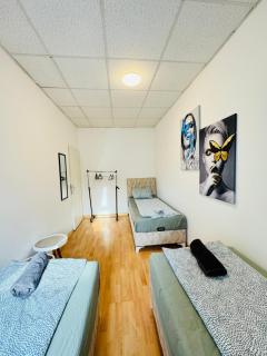 Stylish 2BR Shared Apt, Sleeps 6 Direct City Access - Wenen - 7