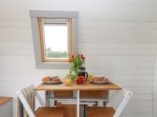 Under Oak Pod - Totnes - 2