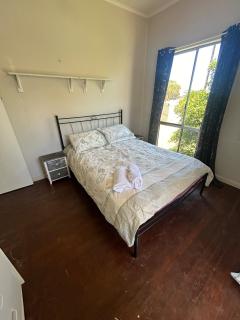 Kingscote Corner Retreat - 5
