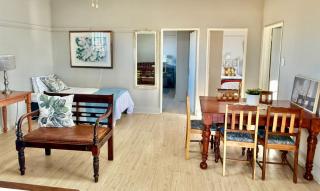 Sanctuary Guesthouse - 2