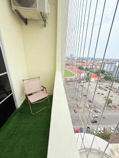 KTC Suite Hotel with Private Cinema and PS5 - 3