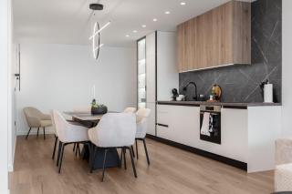 Stylish 1BR with Balcony & Parking I Skyline Varna by Flat Mаnаger - 7