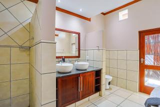 Amani Lodge - Villa 81 - Warmbaths - 9