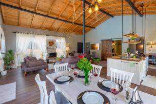 Spacious Villa with Pool & Veranda, Nature Retreat - Kaş - 4
