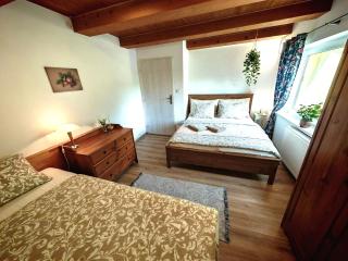Hortenzia House with Free Parking - Vyšné Opátske - 6