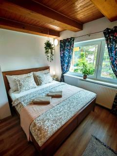 Hortenzia House with Free Parking - 5