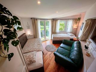 Hortenzia House with Free Parking - 8