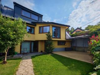 Hortenzia House with Free Parking - 0