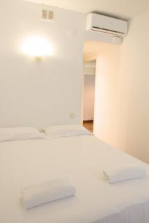 Sweet BCN Three Bedroom Apartment - 5