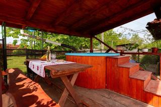 Transylvanian Home - Mountain View, BBQ & Pool - - 4
