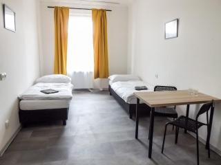 Pit stop Lounge G1 - Prag - 0