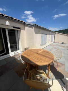 Appartement chaleureux avec jacuzzi-Terrasses rooftop-Rafraîchisseur-Parking-wifi - 3