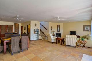 Stunning Bushveld Villa 84 - Warmbaths - 9