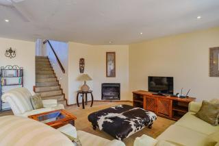 Stunning Bushveld Villa 84 - Warmbaths - 8