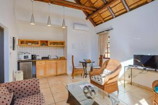 Stunning Bushveld Villa 84 - Warmbaths - 1