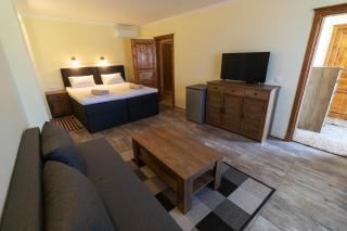 Rooms by the sea Sutivan, Brac - 24402 - 2