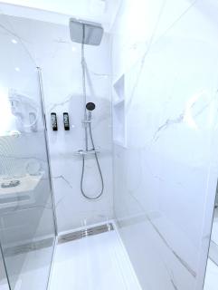 VENI VEDI VICHY - Appartement de 50m2, climatisé, en coeur de ville, classé meublé de tourisme 5 étoiles - Vichy - 4
