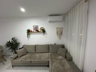 Newly Furnished & Cozy Duplex Netflix& Home office - Vlorë - 1