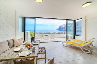 Stunning cliffs and ocean view in Los Gigantes - 9