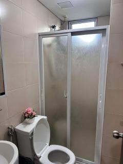 Phebs 2bedroom Posh Condo in the heart of Makati - Manila - 3