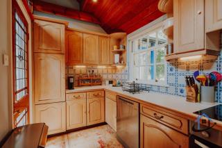 Unique Boathouse, detached free parking x4 cars - 9