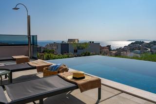 NEW! Villa Pavuza – Luxury 4-Bedroom Seaview Villa - Podstrana - 7