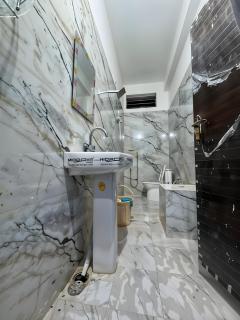 Deccan Green 3BR Pvt Pool Farmhouse By Homeyhuts - - 7