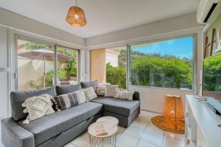 Appartement La Fossette , 4 personnes, 5mn de la plage, WIFI, climatisation, parking, terrasse sans vis-à-vis - Le Lavandou - 0
