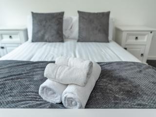 Spacious City House in Telford Pass the Keys - Telford - 2