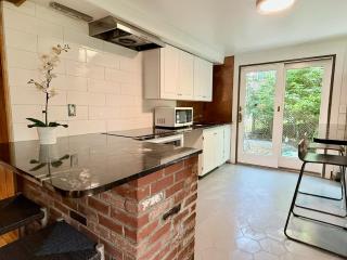 Big Fresh Pond house - Southampton - 3