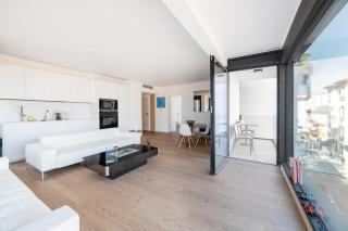 Luxury 3BR Apartment with Sea View - 1