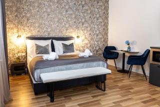 Villa Clariss Pool & City Center Stay - Balatonalmádi - 4
