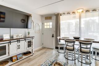 2 Blocks to Beach Modern Condo in North Wildwood! - North Wildwood - 6