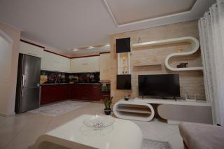 Comfy flat in Astir Near bus and AC - - 9