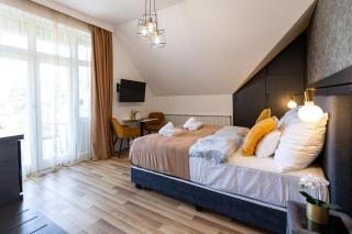 Villa Clariss Pool & City Center Stay - Balatonalmádi - 2
