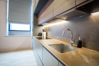 Chic City Escape in Chinatown - Walk to Everything - Manchester - 6