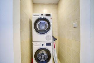 Elegant Cozy Marina Home - 2