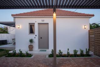Clementine's City House - Argostoli - 8