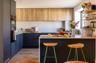 Stylish Family Home with Garden - Bristol - 8