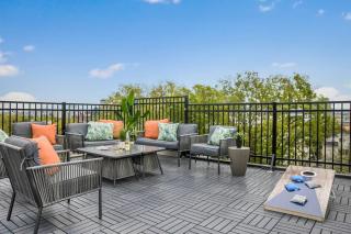 The Jameson House - Downtown views from Rooftop Lounge - 5