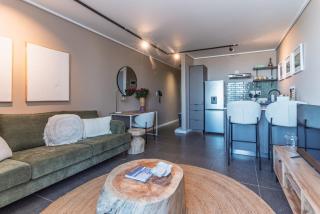Modern One Bedroom Wavescapes Apartment Muizenberg - 0
