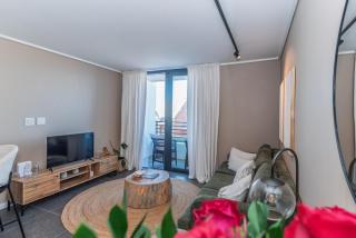 Modern One Bedroom Wavescapes Apartment Muizenberg - 3