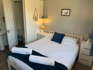 Cabin 2 - Bradwell on Sea - 2