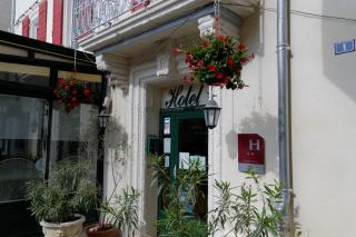 Hotel Du Commerce - Pont-Saint-Esprit - 0