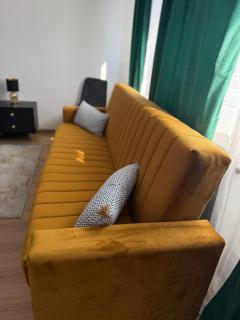 Chic Apartments - City Center - Free Wifi AC - Carei - 2