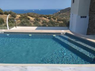 Geräumiges Ferienhaus - Mit Pool Auf Salamina - Perani - 0