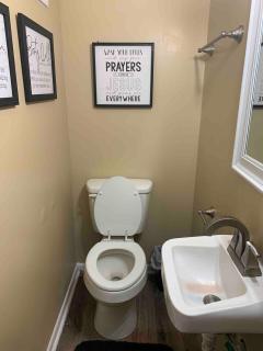 Sleeps 10 Travelers Haven - 8