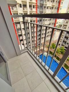 2 bedroom condo with balcony, pool view - Manila - 0