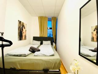 Sweet 3-Bedroom shared Apartment in a Quiet Neighborhood - Vienne - 0